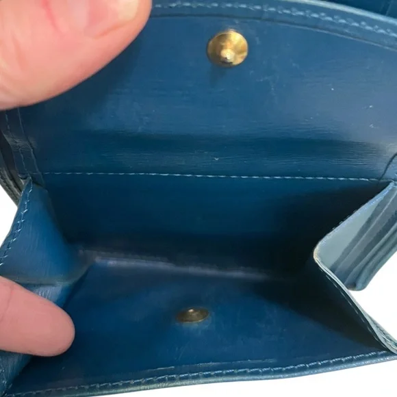 Louis Vuitton Wallet & Agenda Set in Epi Leather - Picture 10 of 10